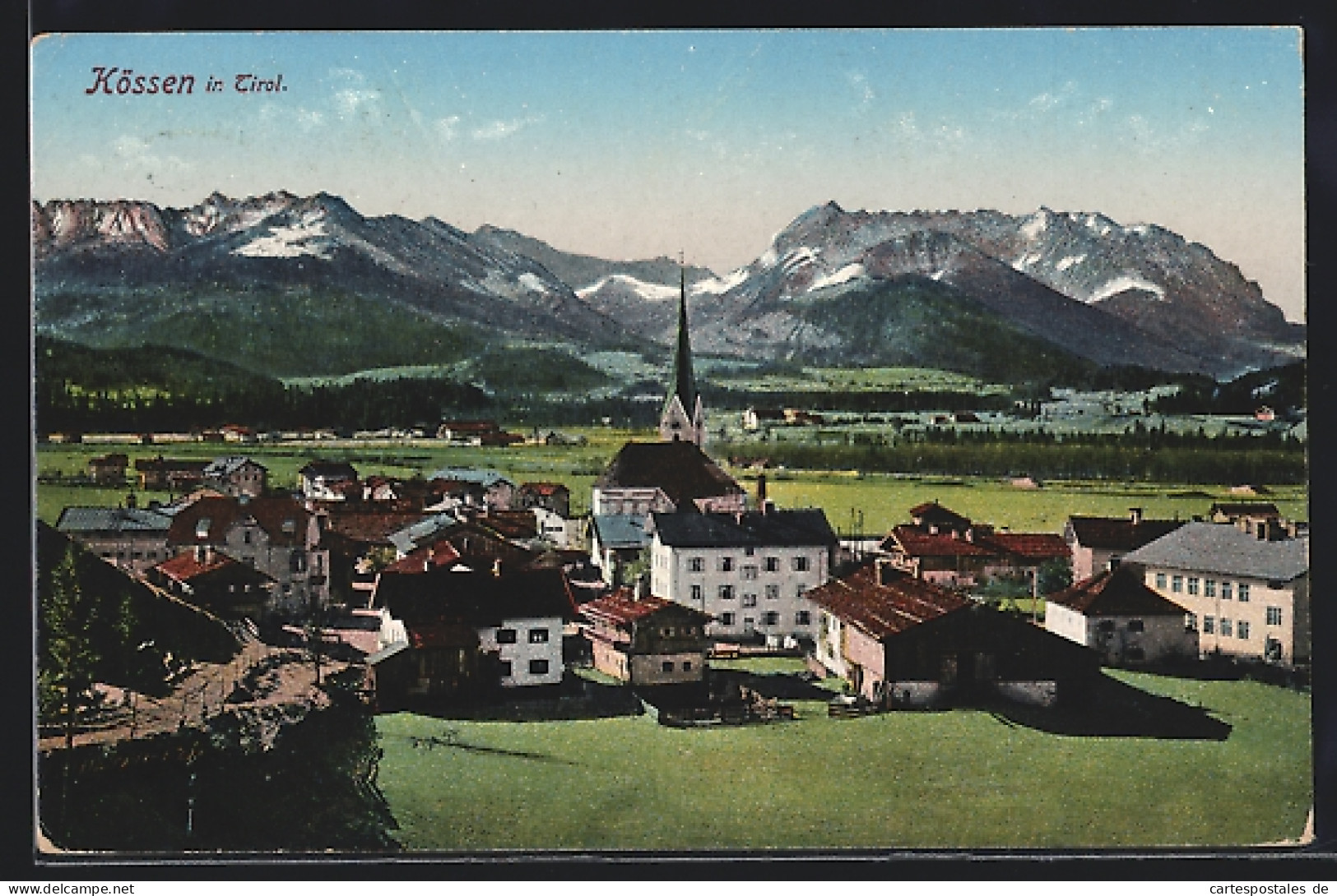 AK Kössen In Tirol, Ortsansicht Mit Berglandschaft  - Autres & Non Classés