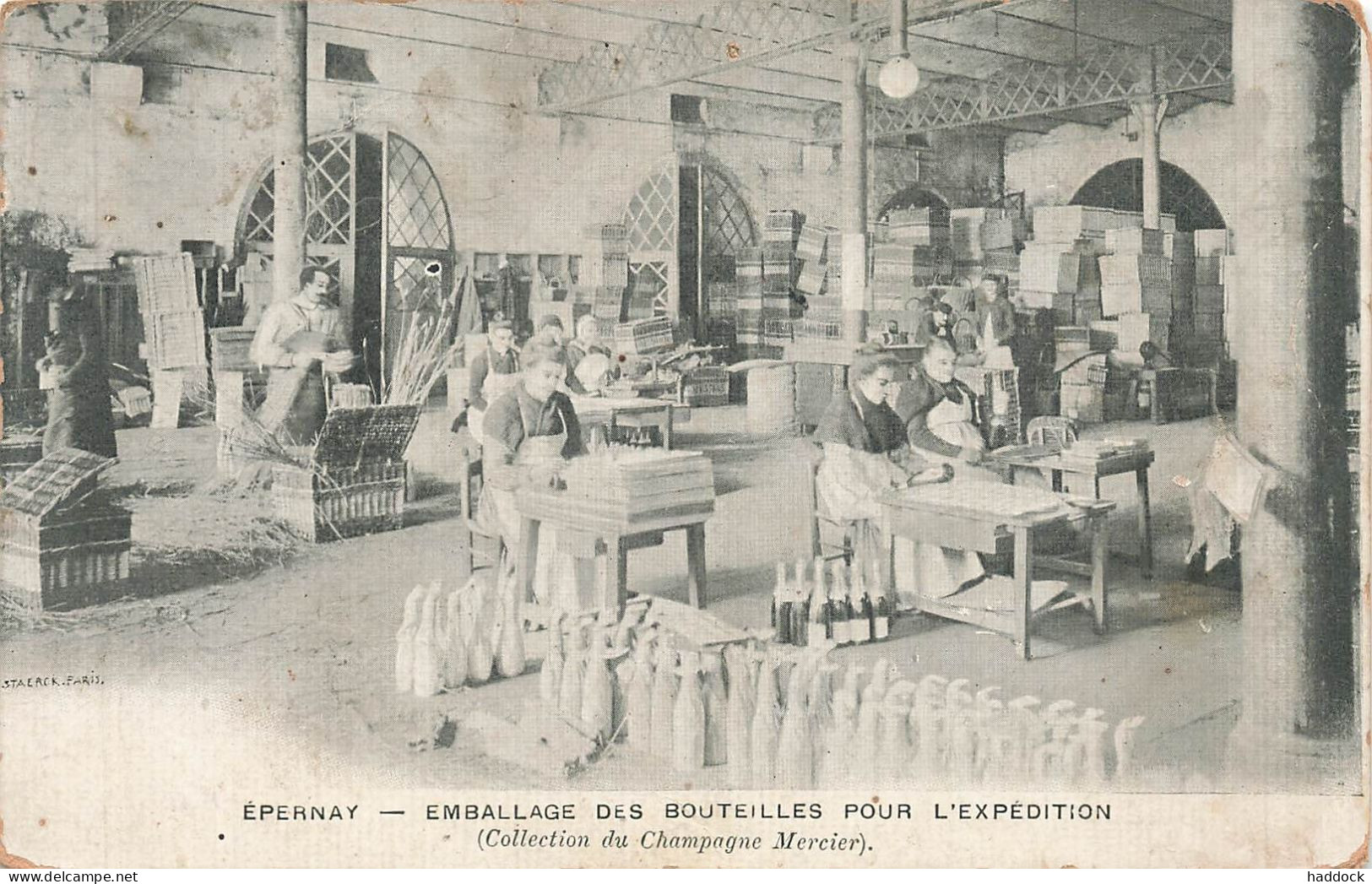 EPERNAY : EMBALLAGE DES BOUTEILLES POUR L'EXPEDITION - Epernay