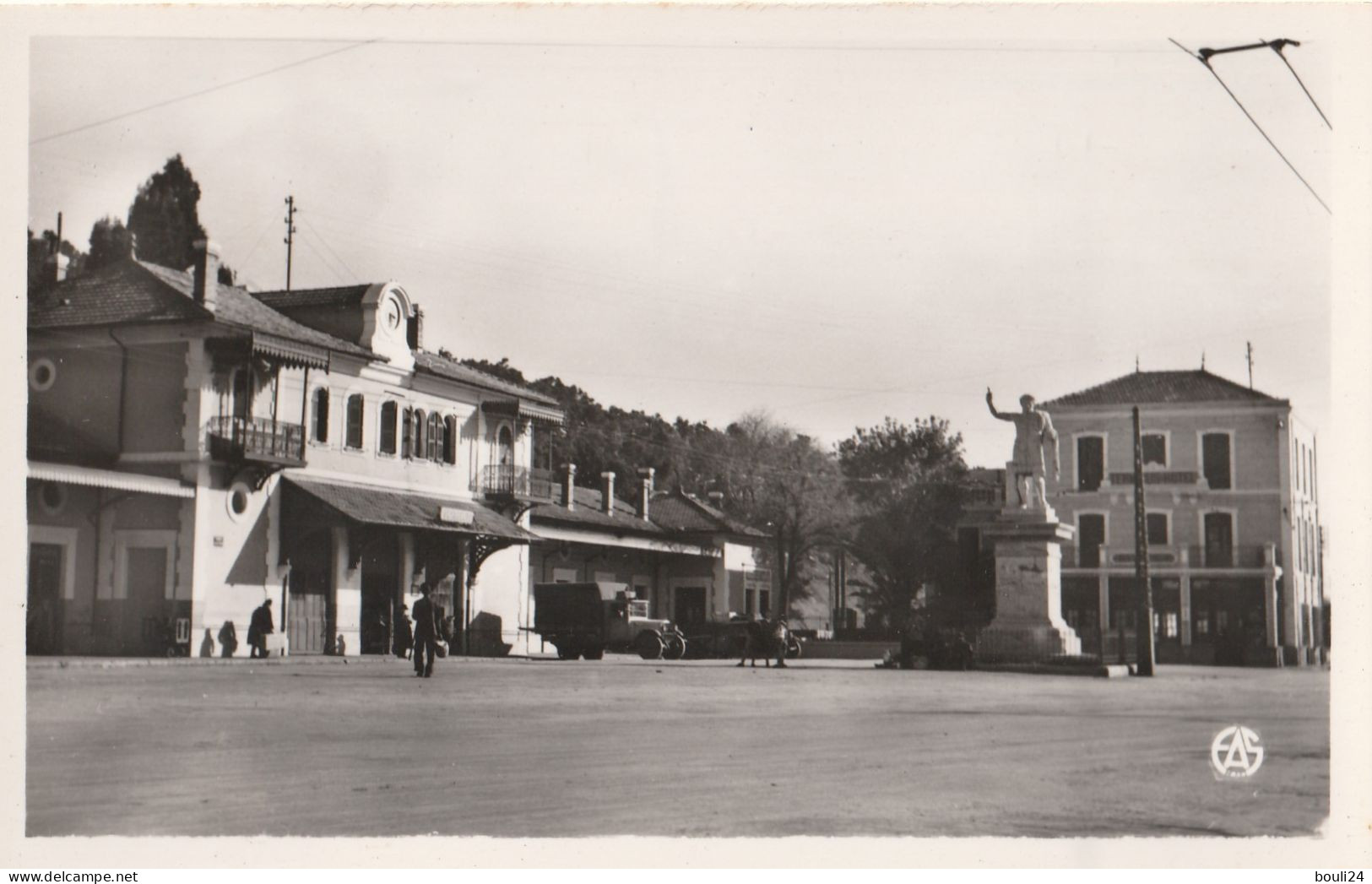 CONSTANTINE  LA GARE  ET L'HOTEL TERMINUS - Constantine