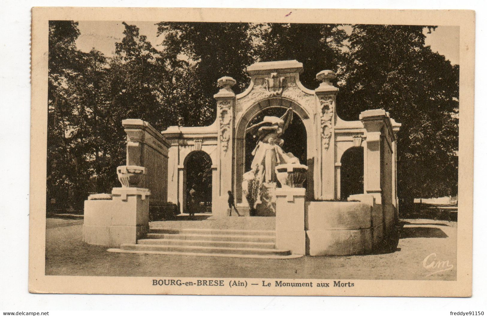 01 . Bourg En Bresse . Le Monument Aux Morts . 1937 - Otros & Sin Clasificación