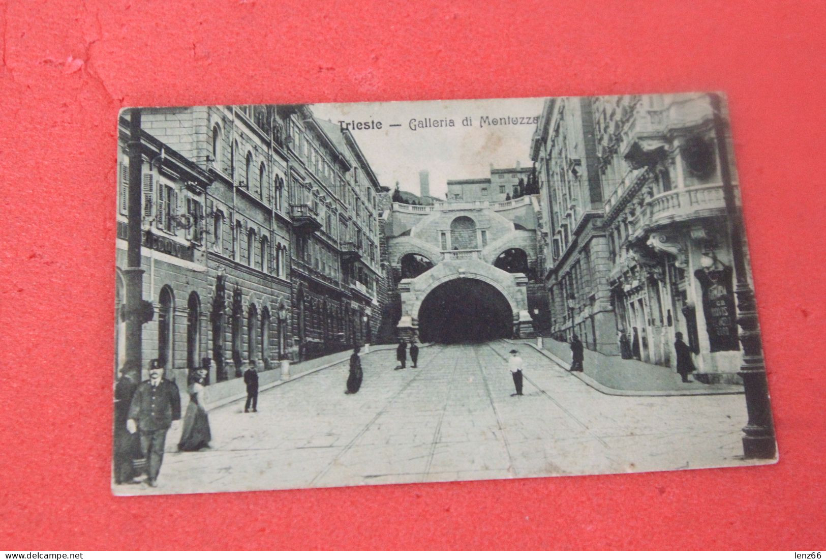 Trieste La Galleria Montuzza 1911 Animata - Trieste (Triest)