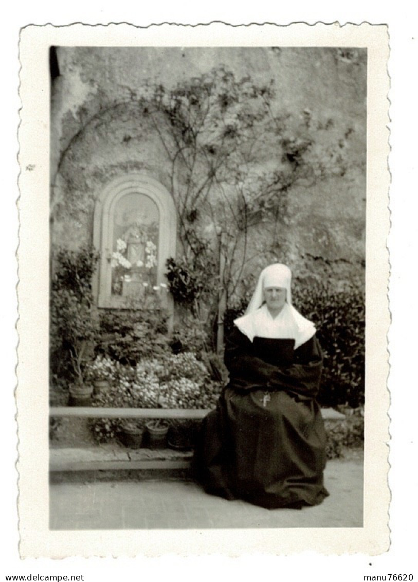 Ref 1 - Photo : Soeur Blanche De Sainte Marie à Chârtres - France  . - Europa