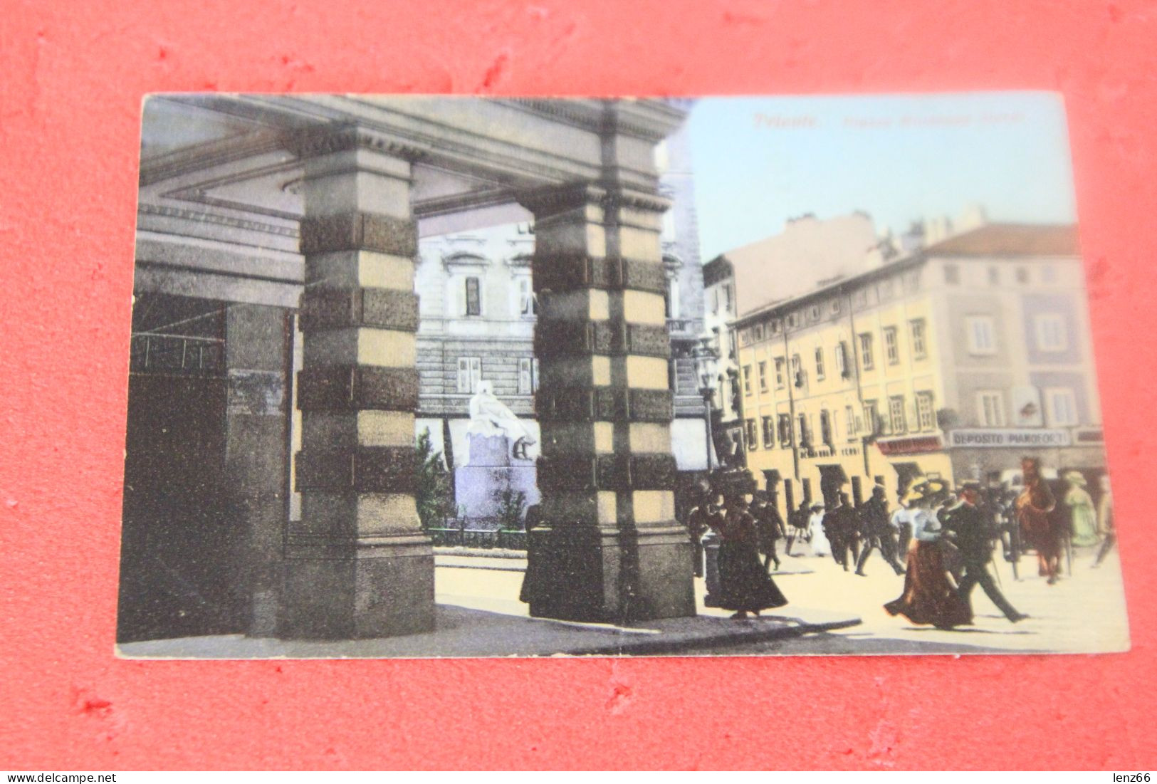 Trieste Piazza Verdi Con Negozio Pianoforti 1918 Edl Mandich + Affrancatura Austria Con Sopra Stampa Italia Regno Cover - Trieste