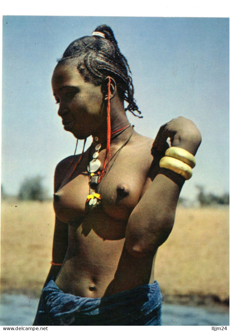 - Belle Africaine - ( 1568 ) - Zonder Classificatie