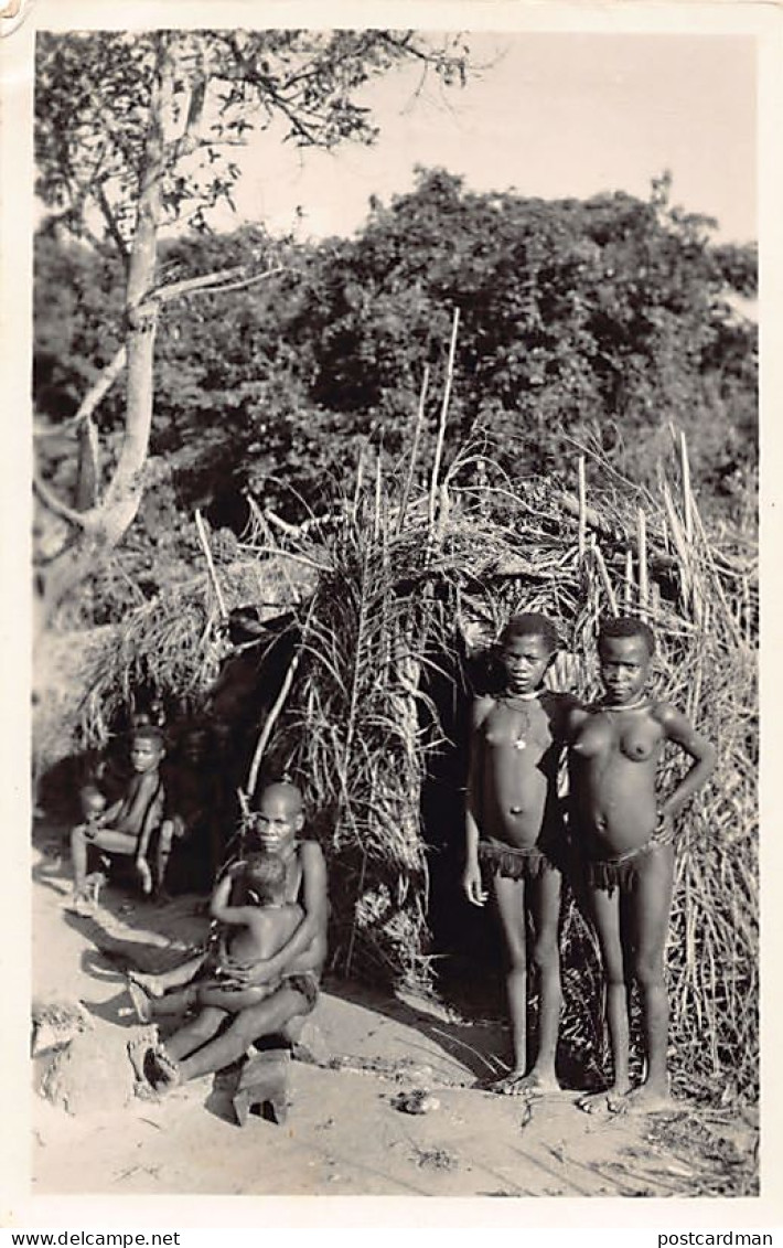 Centrafrique - Type De Pygmée- CARTE PHOTO - Ed. R. Pauleau 590 - Centrafricaine (République)