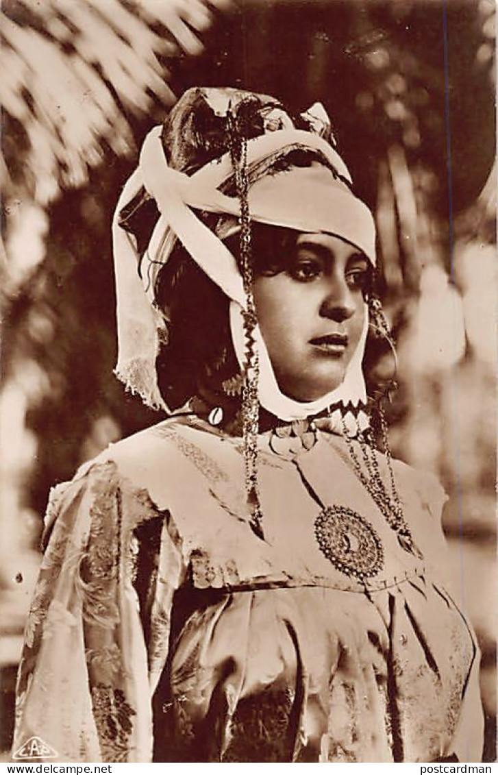 Algérie - Une Ouled Naïl - Ed. L. Et Y. 1148 - Women