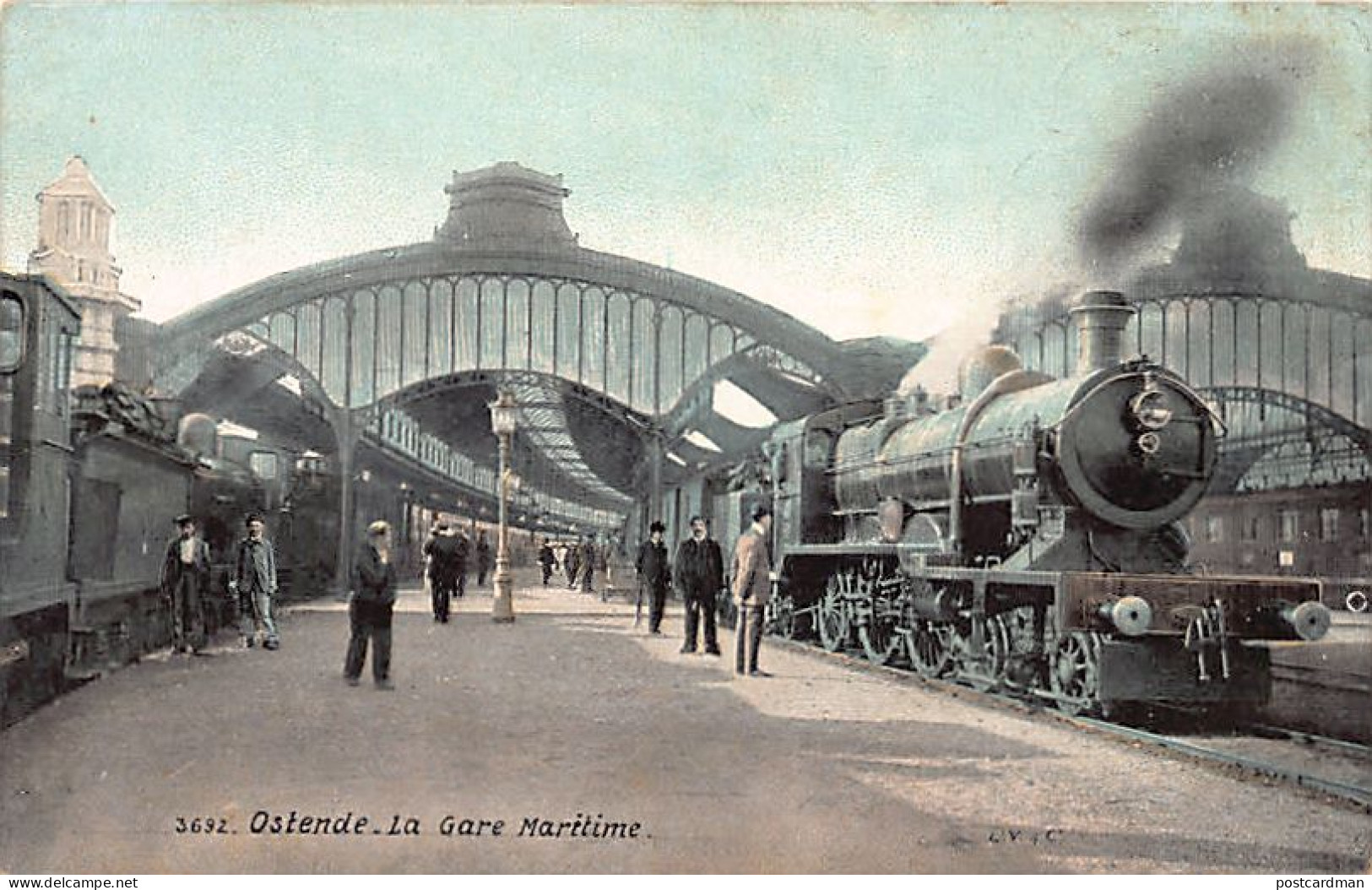 OOSTENDE (W. Vl.) La Gare Maritime - Ed. L.V.C. 3692 - Oostende