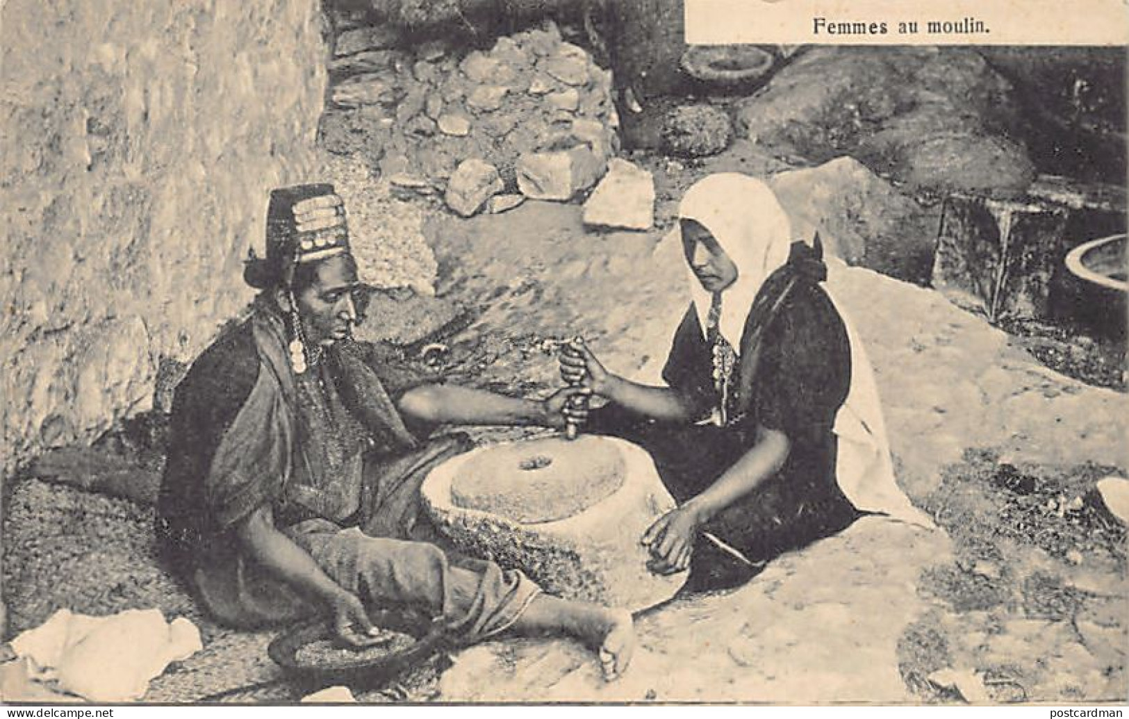 Palestine - Women Grinding Wheat - Publ. Unknown 89 - Palestine