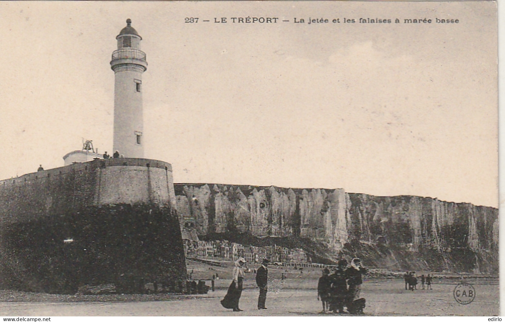 ***  76  ***  LE TREPORT La Jetée Et Les Falaises à Marée Basse écrite TTB   - Le Treport