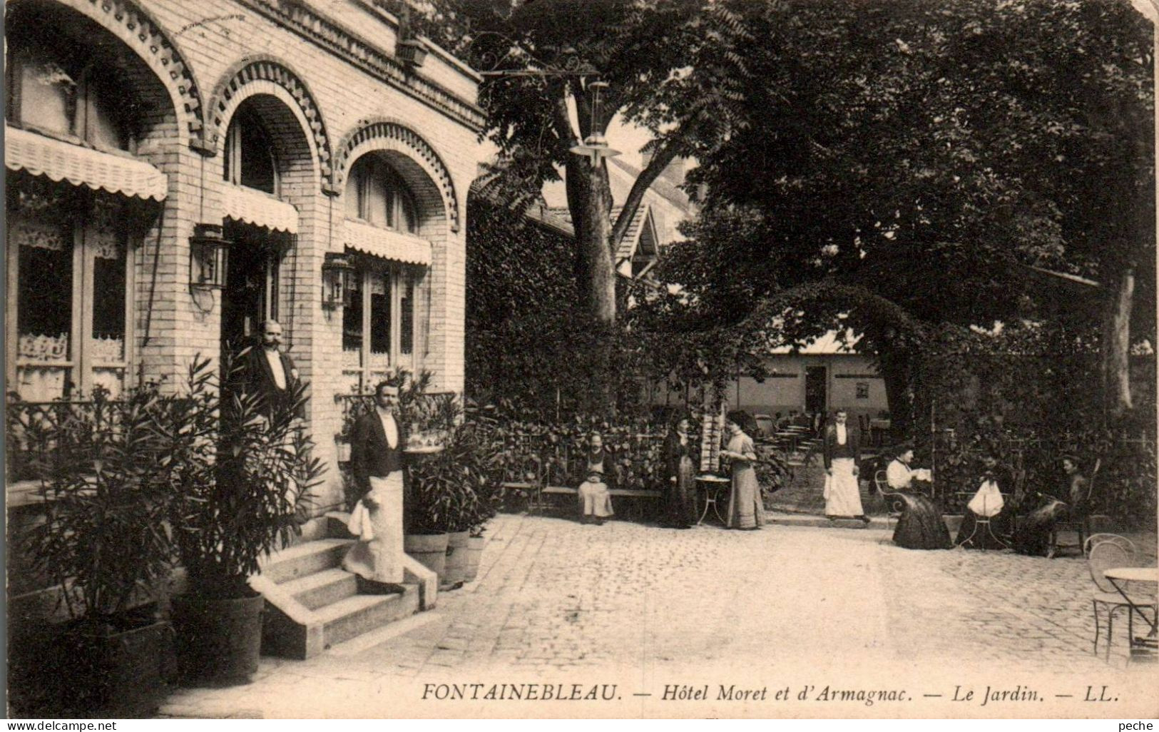 N°1561 W -cpa Fontainebleau -hôtel Moret Et D'Armagnac- - Fontainebleau