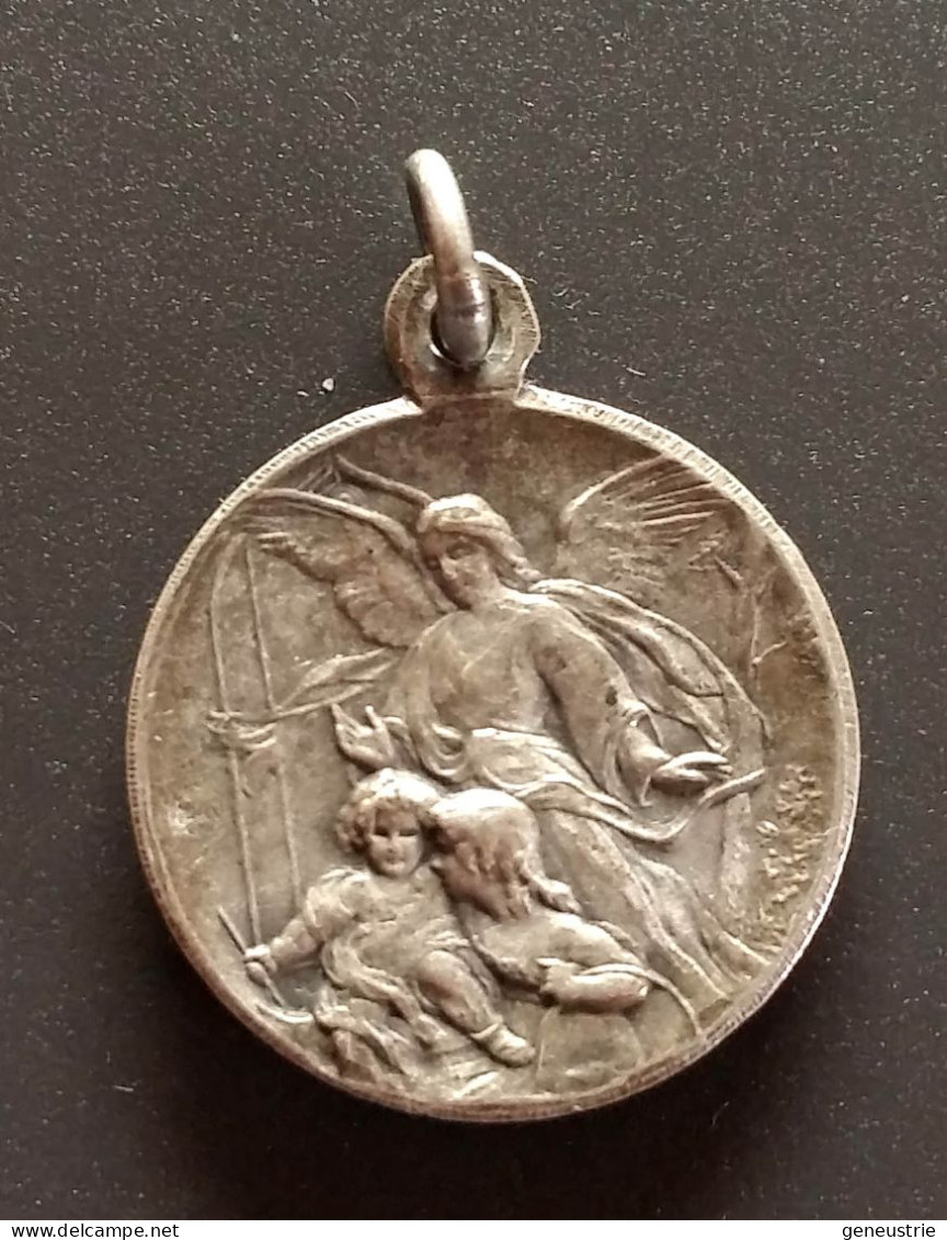 Pendentif Médaille Religieuse Début XXe Argenté "Saint Joseph / Saint Ange Gardien" Religious Medal - Religión & Esoterismo