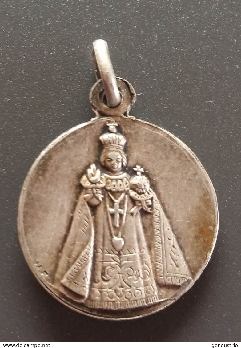 Pendentif Médaille Religieuse Début XXe Argenté "Enfant Jésus De Prague / Notre-Dame Du Scapulaire" Religious Medal - Religion & Esotérisme