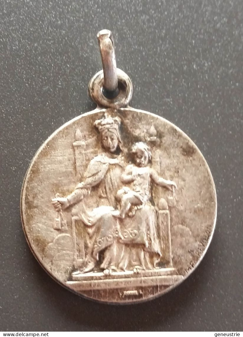 Pendentif Médaille Religieuse Début XXe Argenté "Enfant Jésus De Prague / Notre-Dame Du Scapulaire" Religious Medal - Godsdienst & Esoterisme