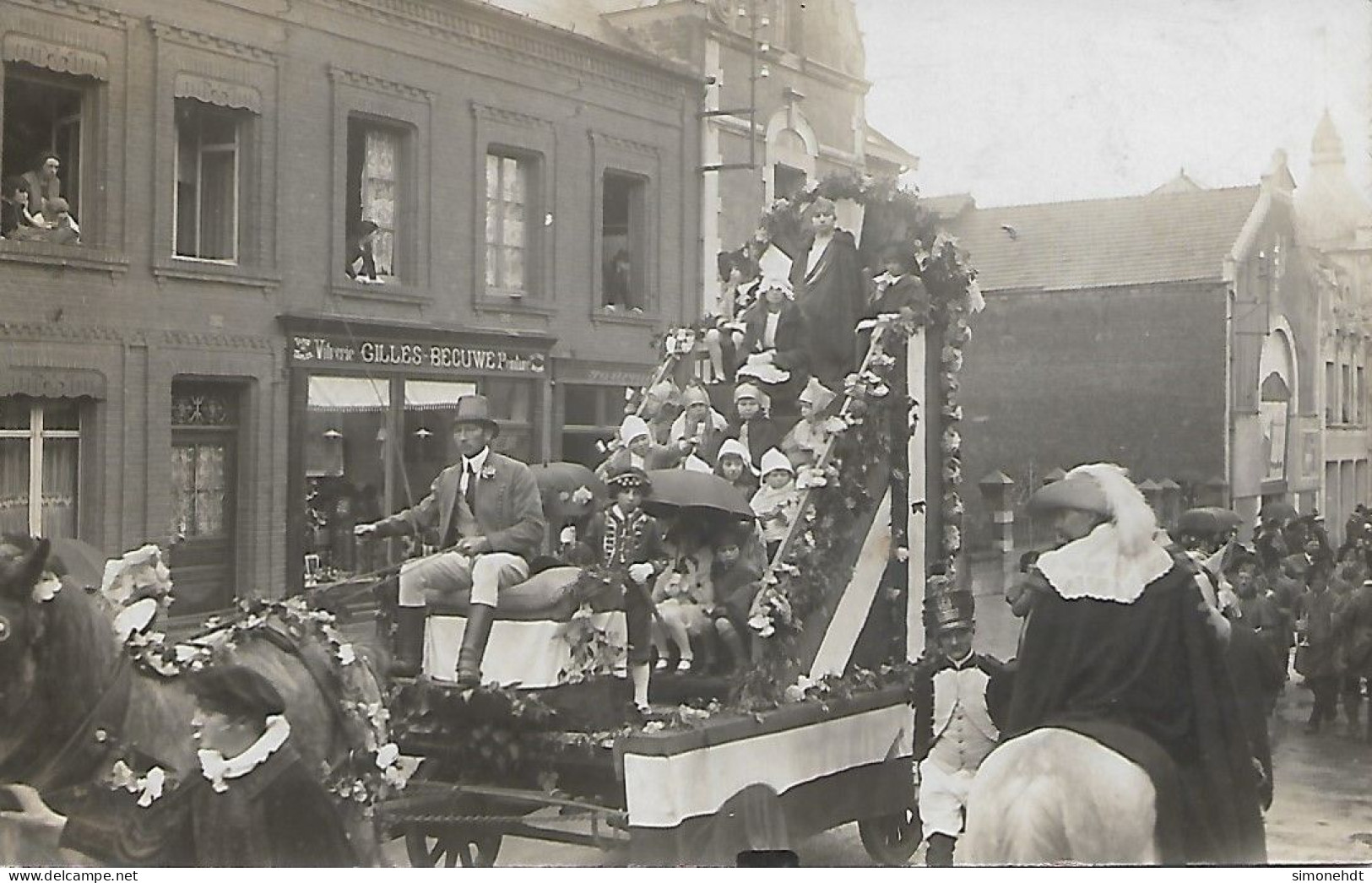 DUNKERQUE  - Carte Photo -  Char Pendant Le Carnaval -  Magasin Vitrerie BECUWE - Dunkerque