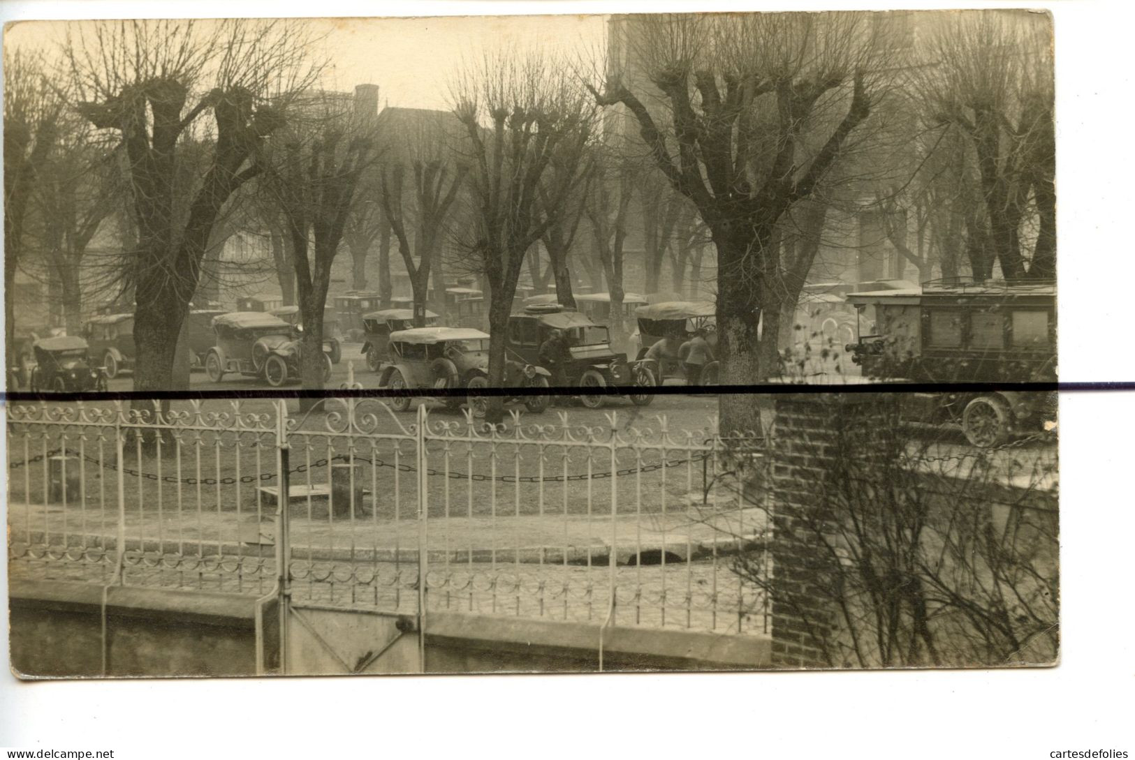 Carte Photo ? CPA . Automobile, Ancienne Voiture , Militaires, Peut être En Haute Loire ? - Fotografía