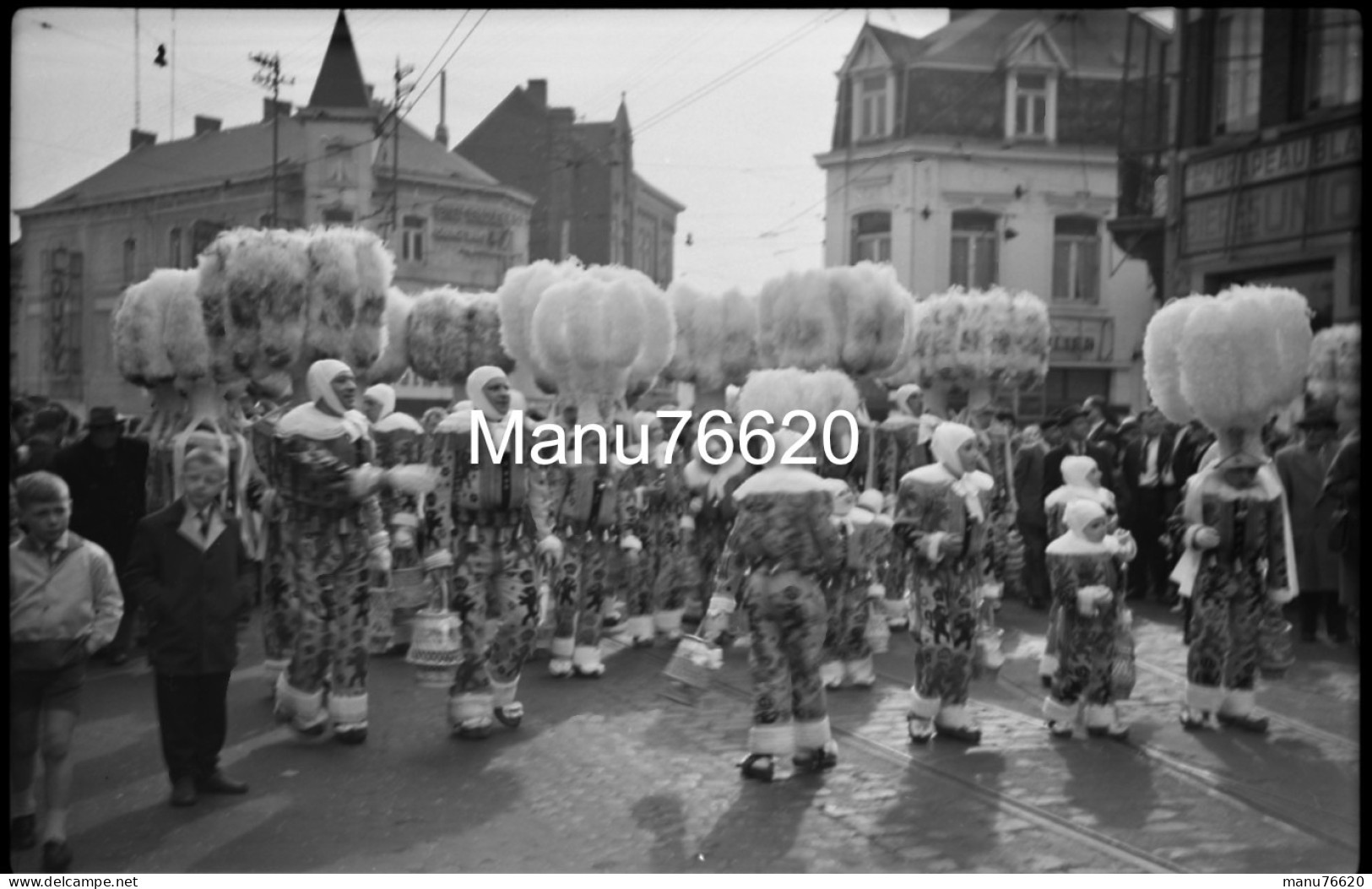 Ref 1 - 3 Négatifs Seuls Sans Les Photos  : Carnaval De La Louvrière  ,  Région Wallonne - Belgique . - Europe