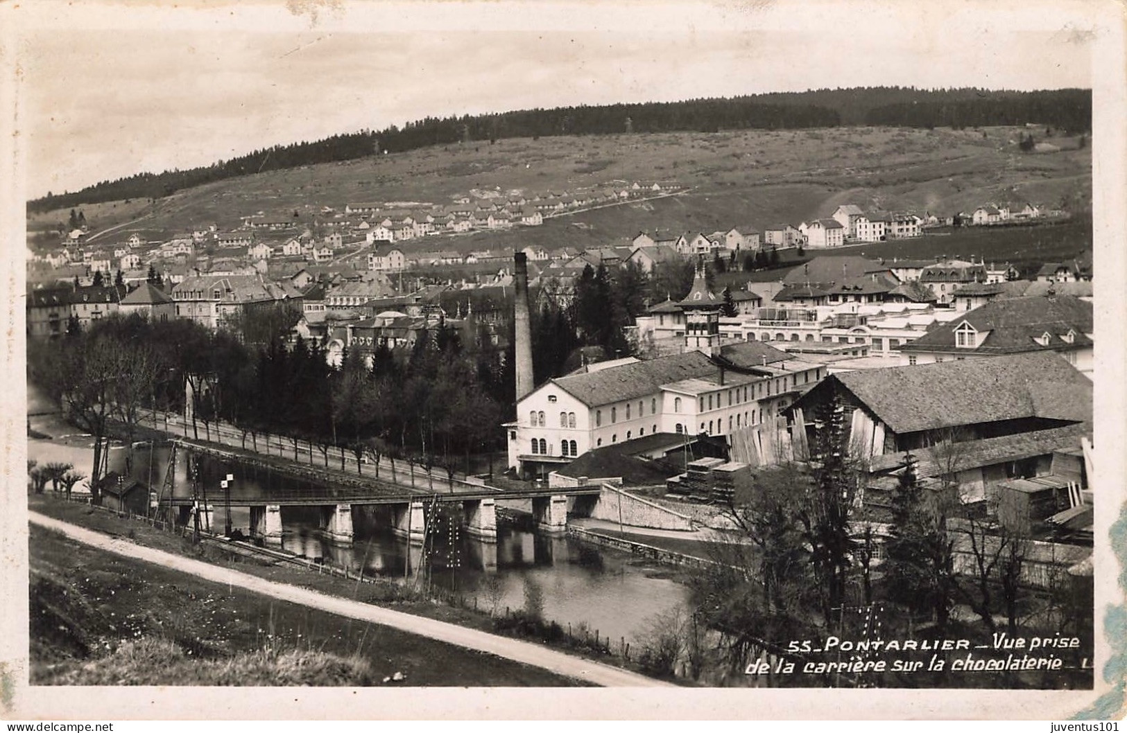 CPSM Pontarlier-Vue Prise De La Carrière Sur La Chocolaterie-55  L2882 - Pontarlier