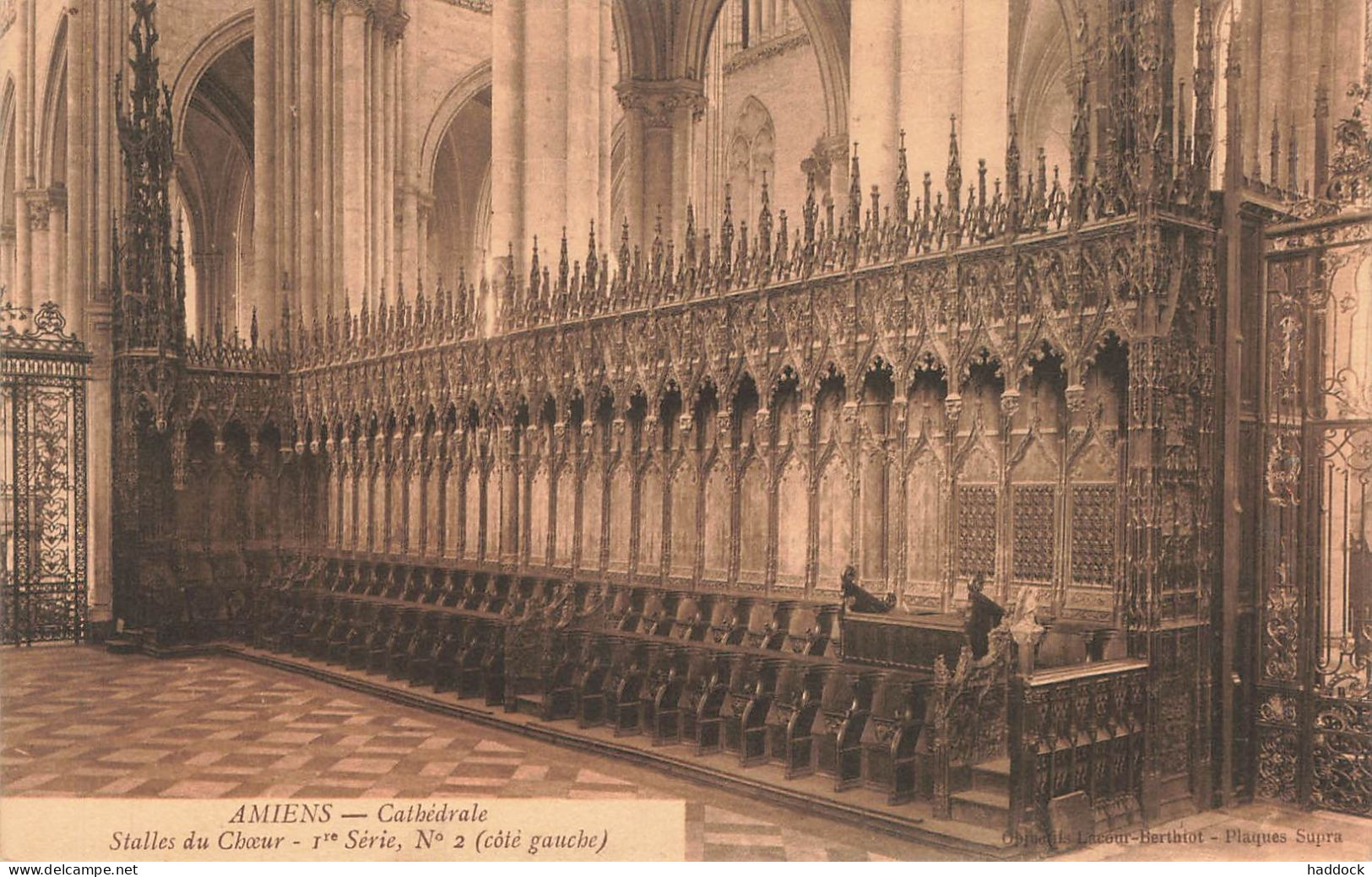 AMIENS : CATHEDRALE - STALLES DU CHOEUR - 1re SERIE, N° 2 (COTE GAUCHE) - Amiens