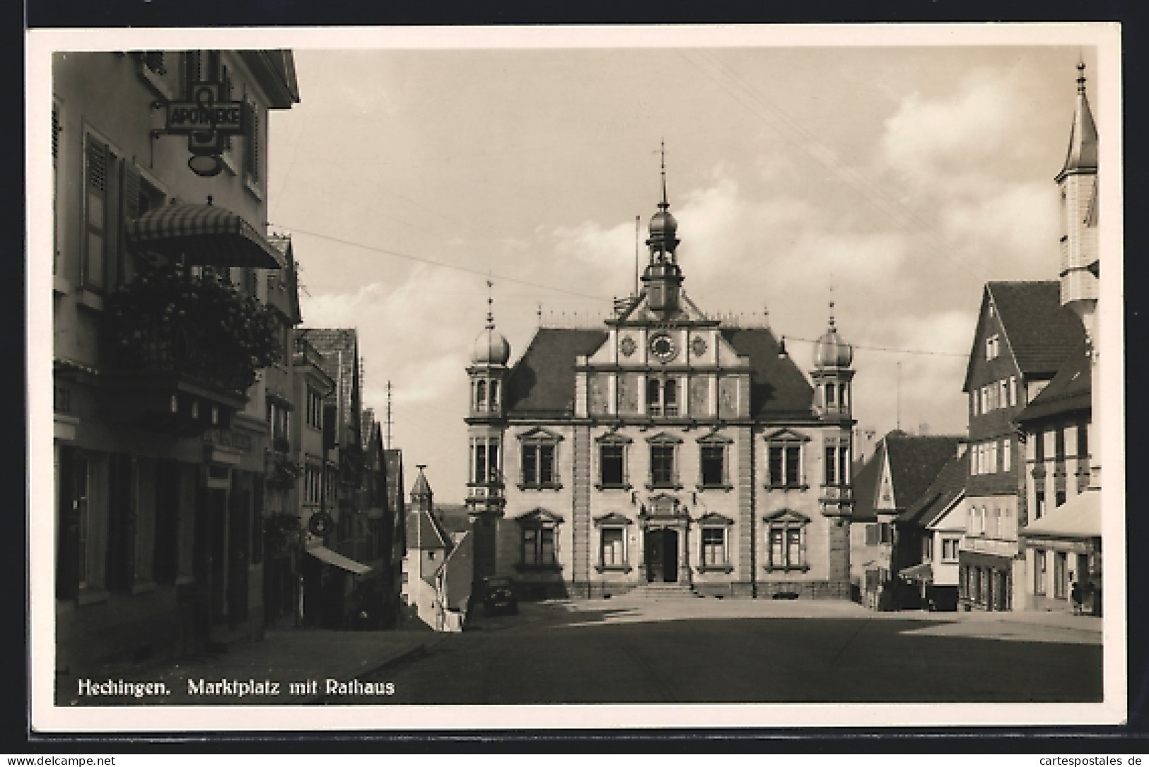 AK Hechingen, Marktplatz Mit Rathaus Und Apotheke  - Hechingen