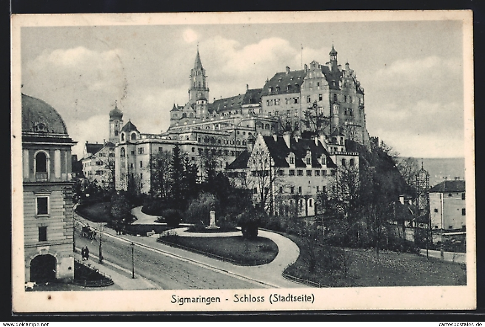 AK Sigmaringen, Schloss Mit Strassenpartie  - Sigmaringen