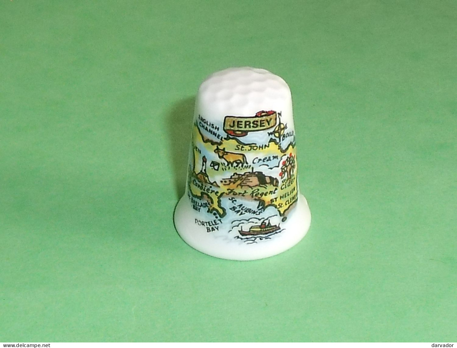 TB110F / Dé /Dés à Coudre / Etranger : Jersey - Thimbles