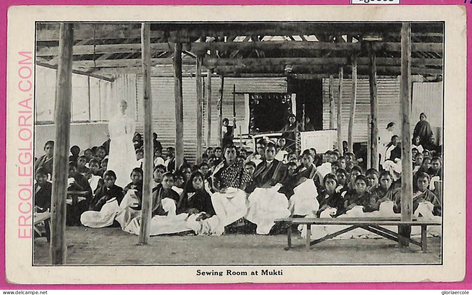 Ag3803  - INDIA - VINTAGE POSTCARD - ETHNIC, Sewing Room At Mukti - India