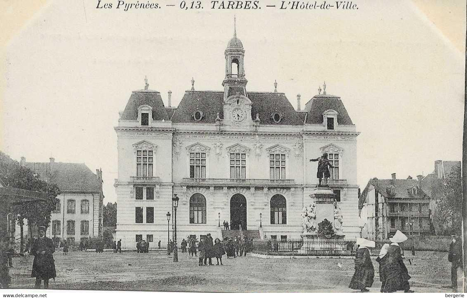 C/275           65    Tarbes    -    Place De L'hotel De Ville - Tarbes