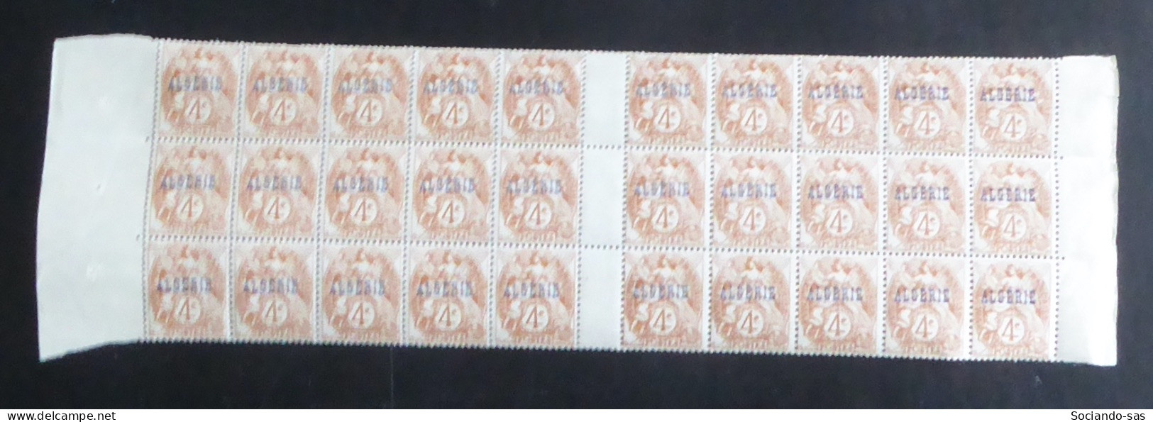 ALGERIE - 1924-25 - N°YT. 5 - Type Blanc 4c Brun - Bloc De 30 Bord De Feuille - Neuf Luxe ** / MNH - Unused Stamps