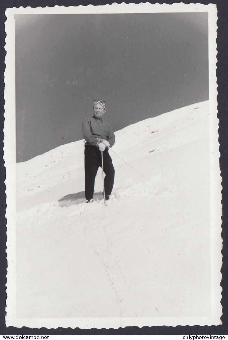 Circondato Da Mare Di Neve In Montagna Da Identificare, 1950 Foto Vintage - Lugares