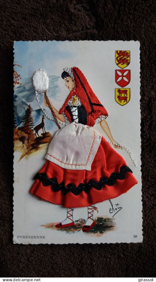 CARTE  BRODEE FOKLORE FOLKLORIQUE FEMME DESSIN ELSI PYRENEENNE BLASONS ED FANTA  CAP 30 FILEUSE ? - Brodées