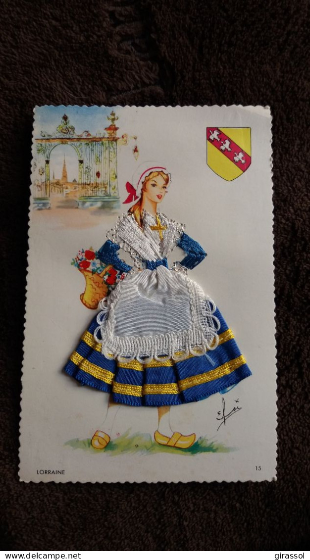 CARTE  BRODEE FOKLORE FOLKLORIQUE FEMME DESSIN ELSI LORRAINE BLASON ED FANTA  CAP 15 NANCY - Bestickt