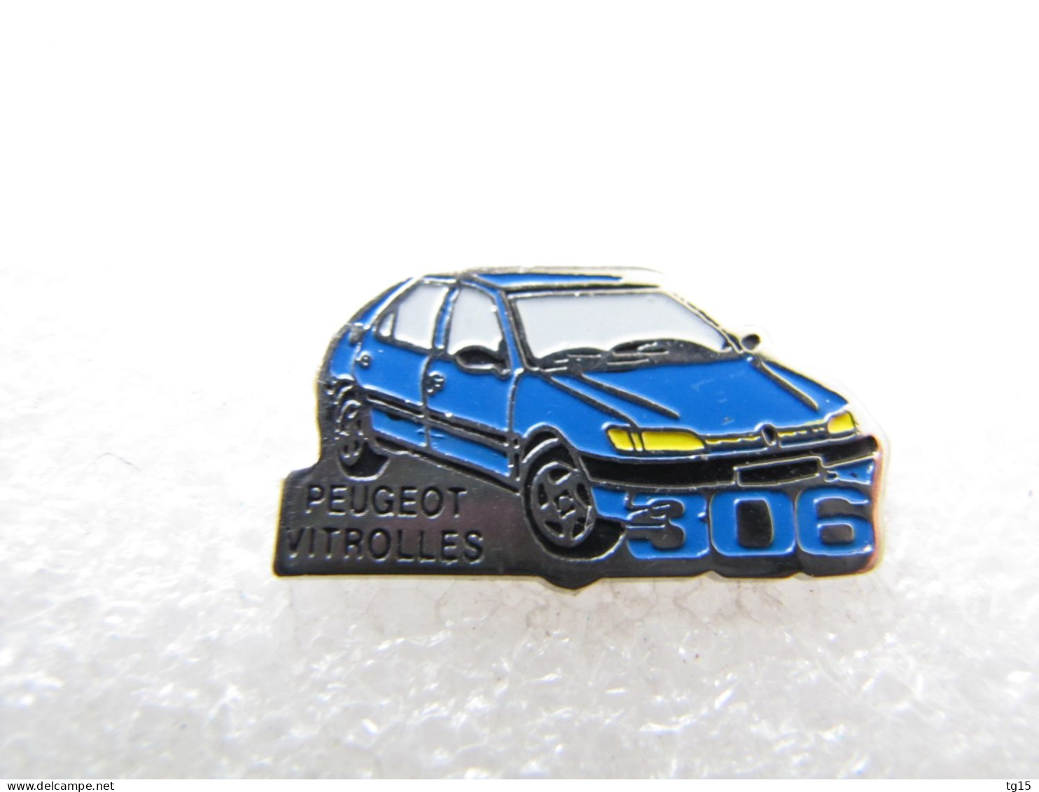 PIN'S   PEUGEOT  306  VITROLLES - Peugeot