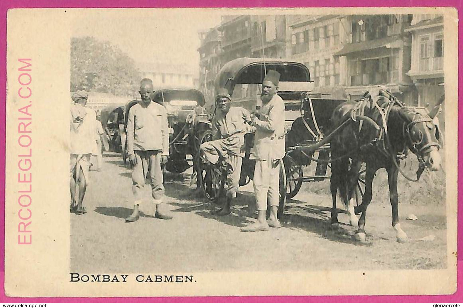 Ag3851  - INDIA - VINTAGE POSTCARD  - Bombay Cabmen - Indien