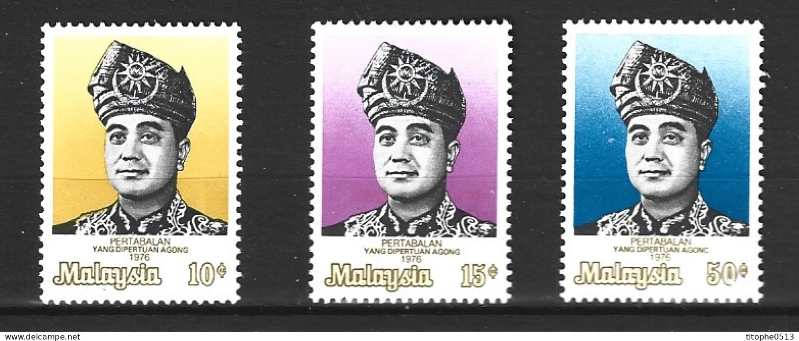 MALAISIE. N°152-4 De 1976. Sultan. - Malesia (1964-...)