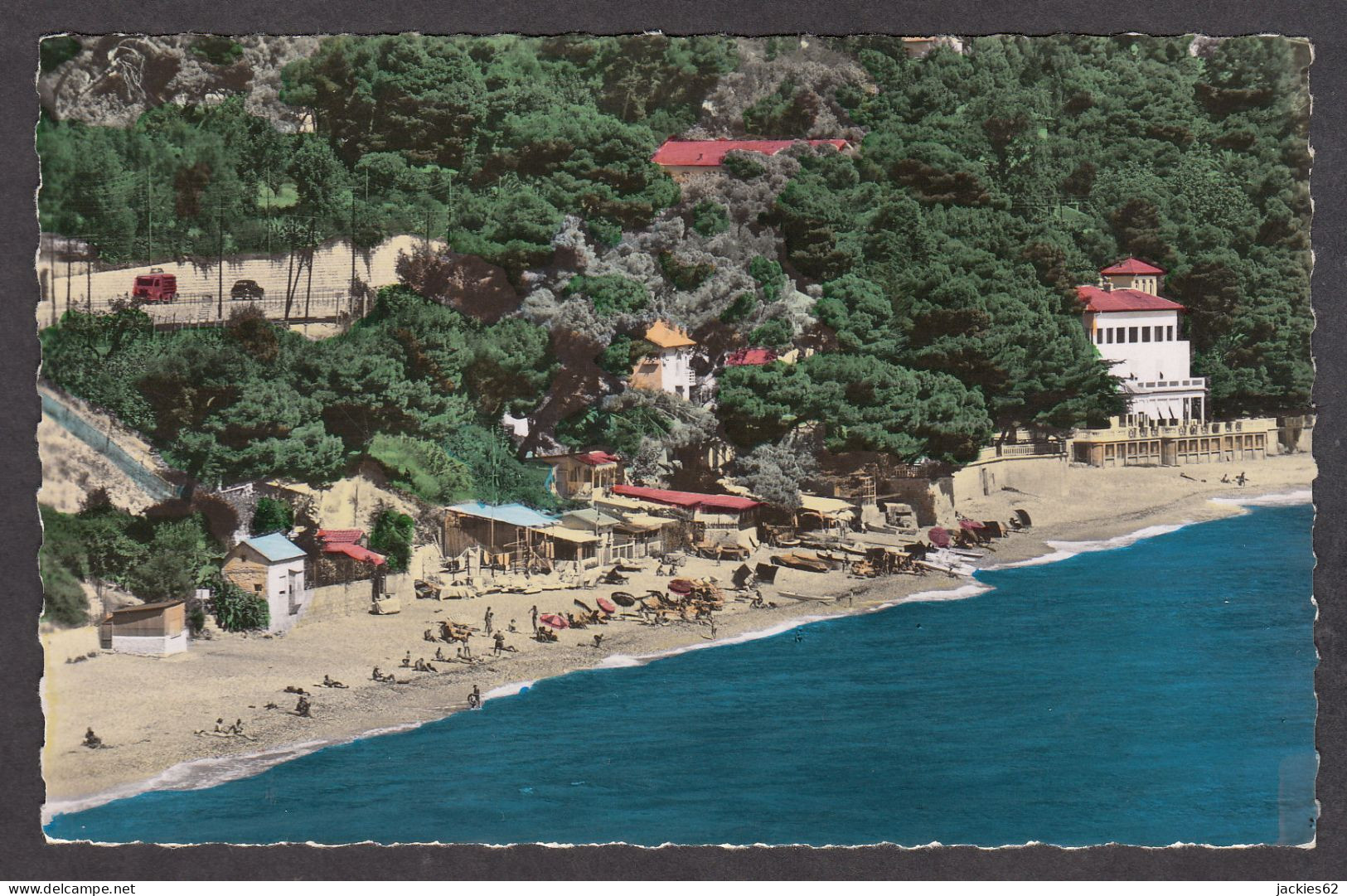 070824/ EZE-SUR-MER, La Plage Et La Basse Corniche - Eze