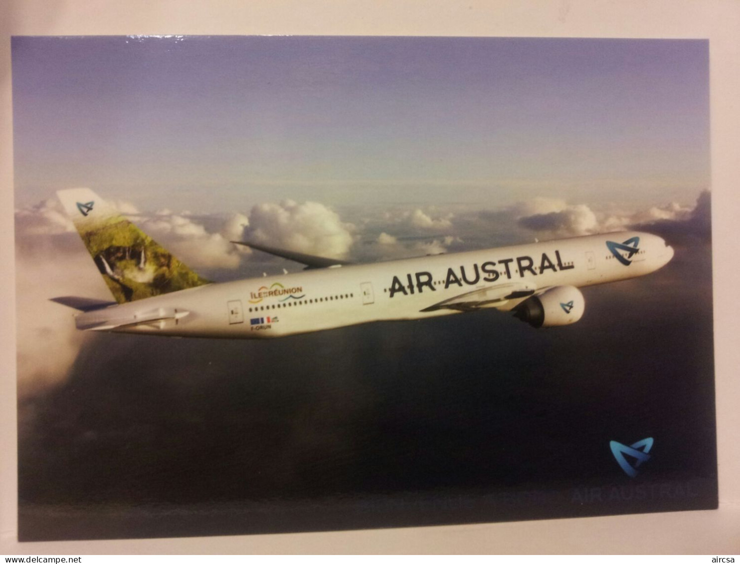 Airline Issue AIR AUSTRAL Boeing 777 Postcard-3 - 1946-....: Modern Era