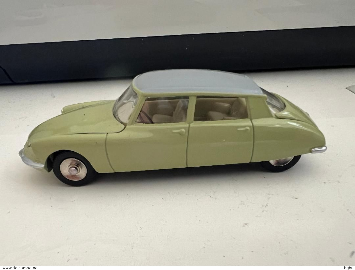 CITROEN DS 19 - DAN TOYS Idem DINKY ATLAS - BON ETAT - Autres & Non Classés