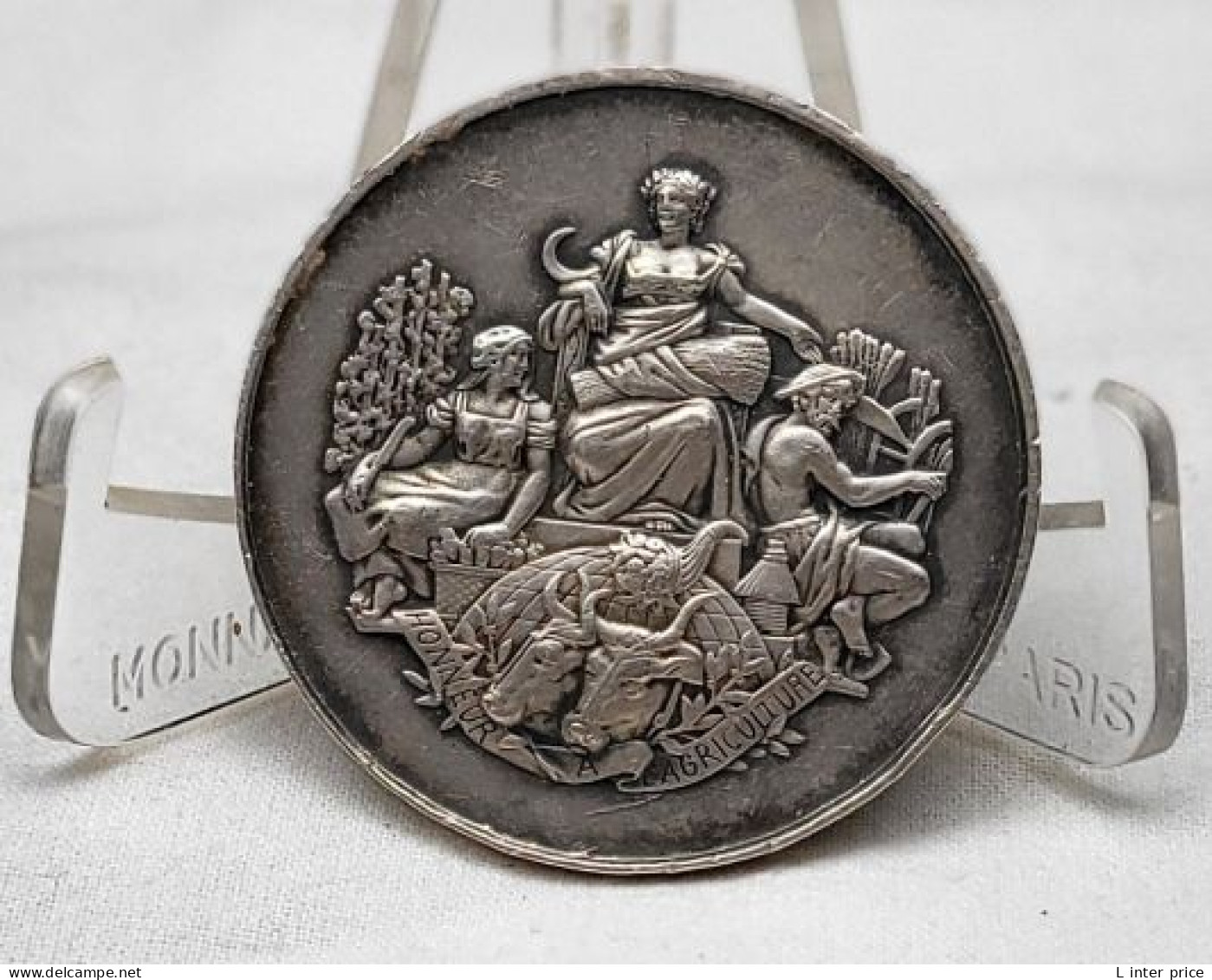 Ancienne Médaille En Argent Massif 950 Société D'Agriculture De Saint-Lô Vierge - Professionnels / De Société