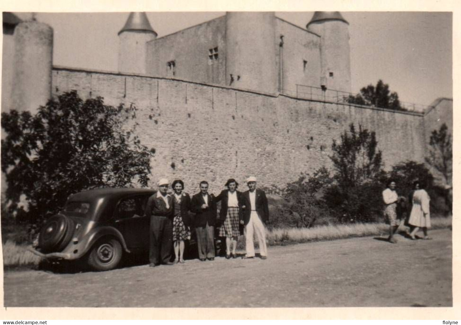 Noirmoutier - PHOTO ANCIENNE ORIGINALE - Le Chateau Et Automobile Voiture Citroën TRACTION - 6x8,5cm - Noirmoutier