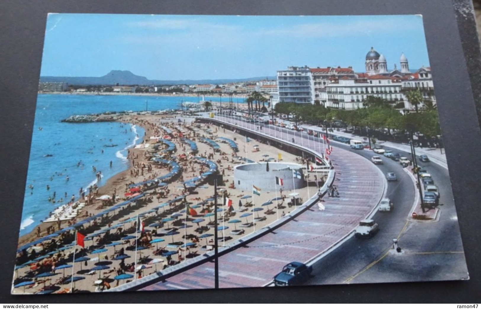 Saint Raphaël - Côte D'Azur - La Promenade Et La Plage, Au Fond, Fréjus-plage - Editions S.E.P.T., Nice - Saint-Raphaël