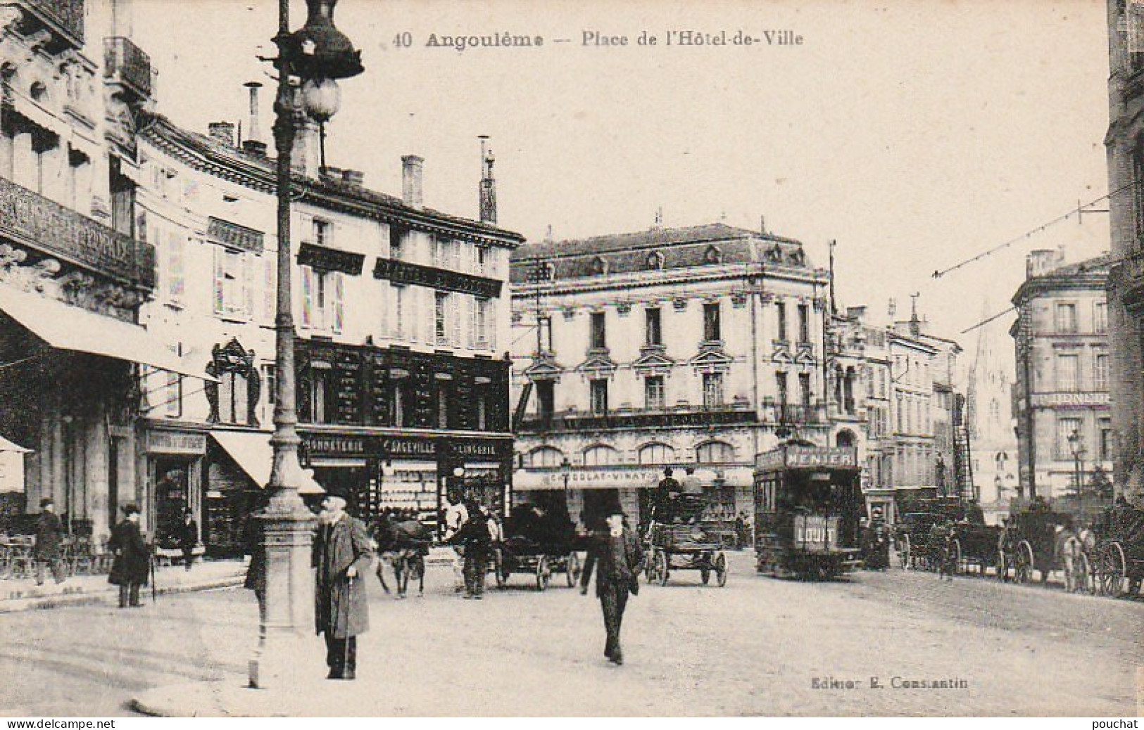 XXX -(16) ANGOULEME - PLACE DE L' HOTEL DE VILLE  - ANIMATION - COMMERCES - 2 SCANS - Angouleme