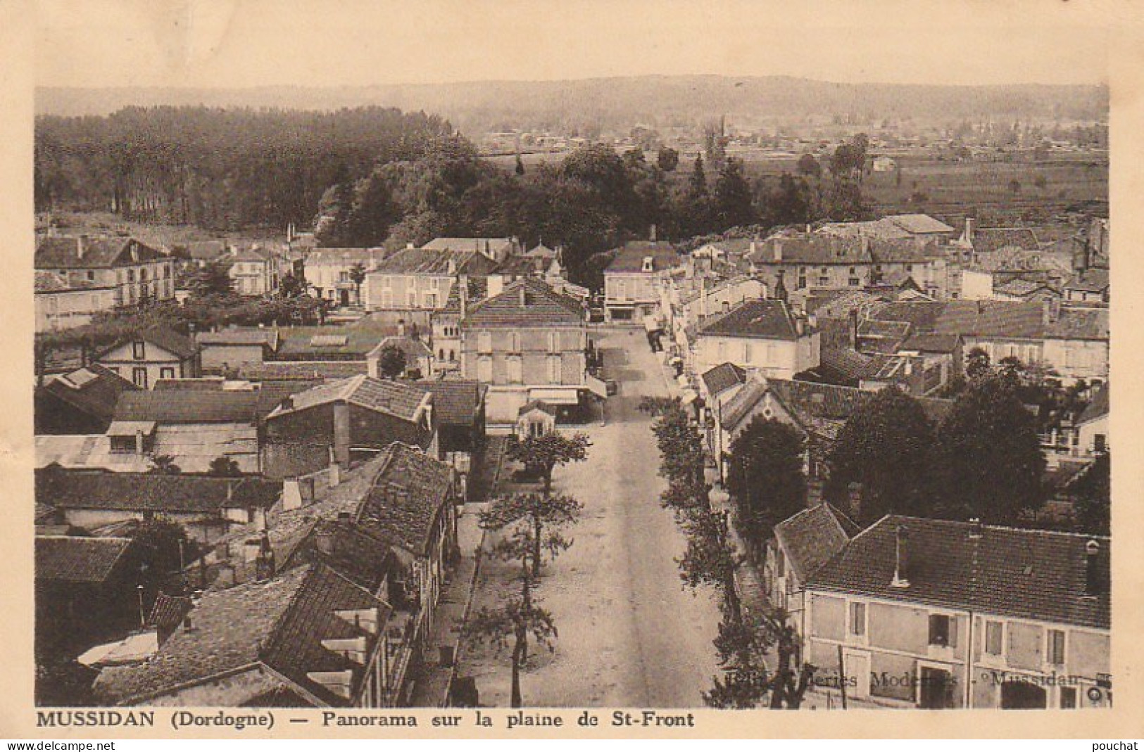 XXX -(24) MUSSIDAN - PANORAMA SUR LA PLACE DE ST FRONT - 2 SCANS - Mussidan