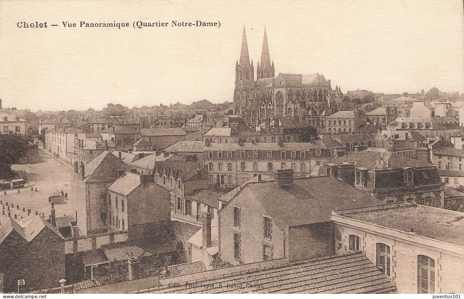 CPA Cholet-Vue Panoramique       L2882 - Cholet