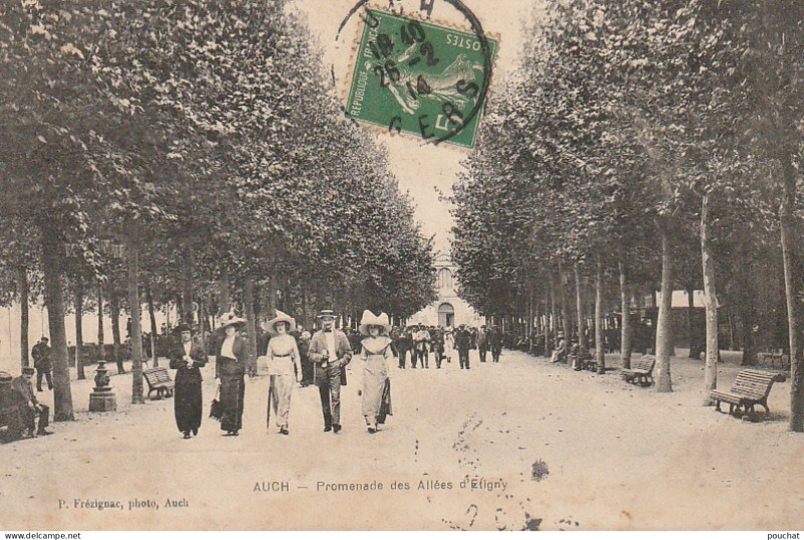 XXX -(32) AUCH - PROMENADE DES ALLEES D' ETIGNY - ANIMATION - PHOT. FREZIGNAC , AUCH - 2 SCANS - Auch