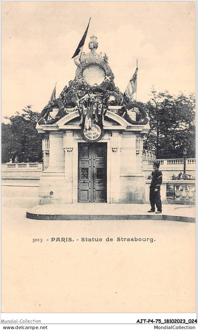 AJTP4-75-0426 - PARIS - Statue De Strasbourg - Estatuas
