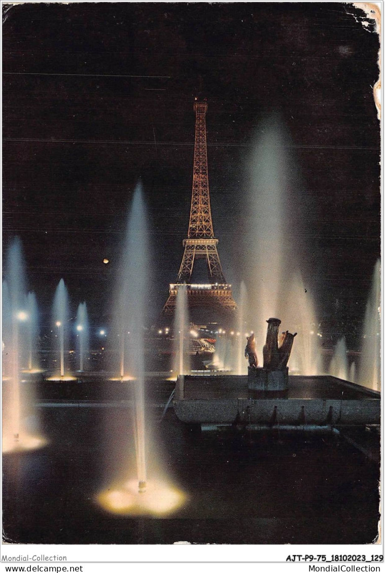 AJTP9-75-0985 - PARIS - Les Fontaines De Chaillot  - Paris La Nuit
