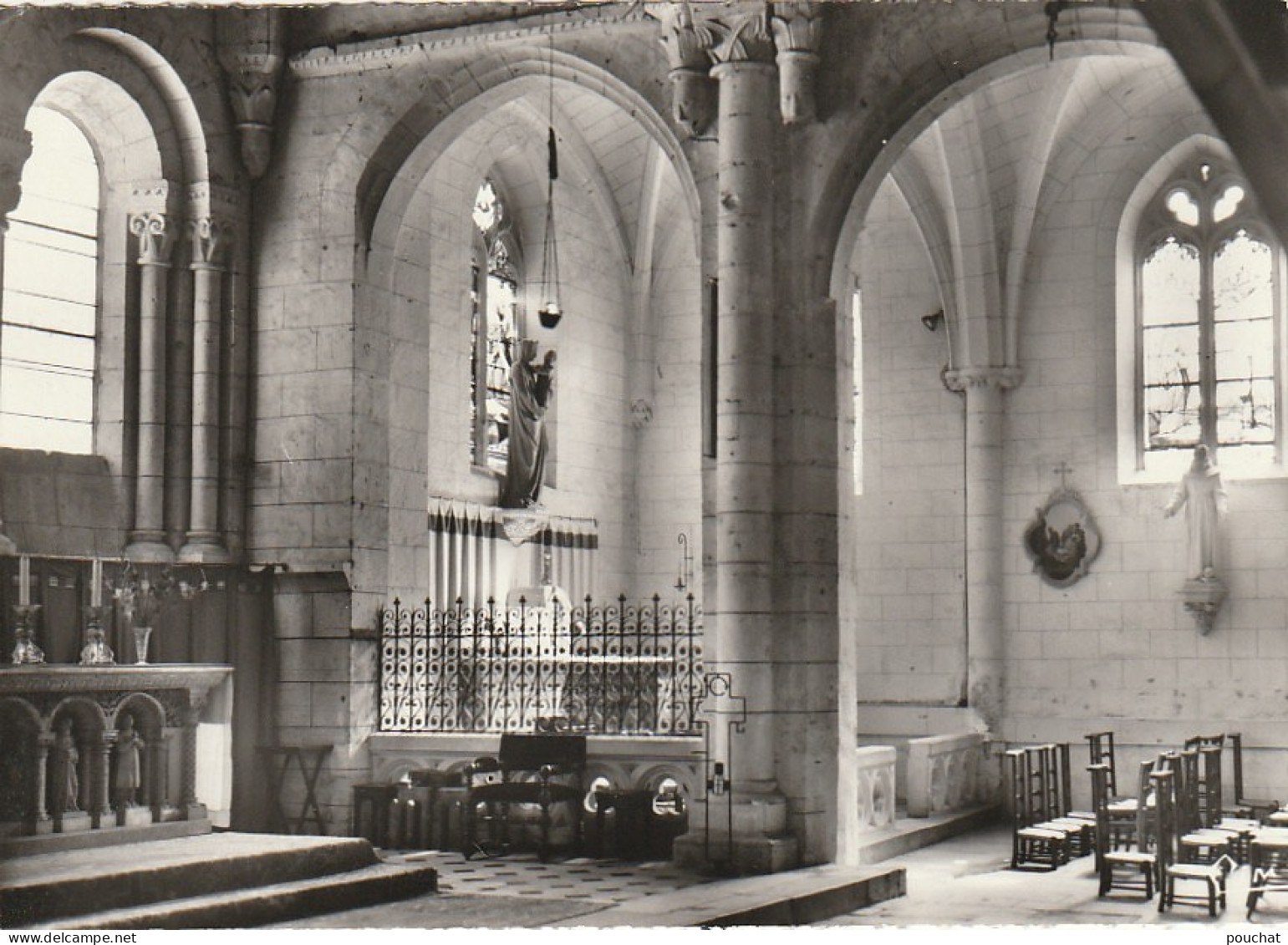 XXX -(36) LE BLANC - ST GENITOUR " VILLE BASSE " - INTERIEUR DE L' EGLISE - 2 SCANS - Le Blanc