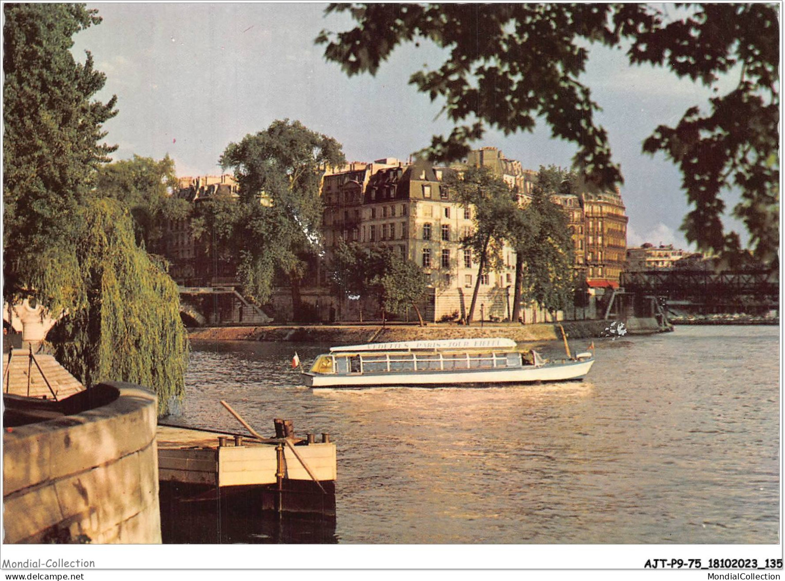 AJTP9-75-0988 - PARIS - La Seine, L'ile De La Cité  - The River Seine And Its Banks