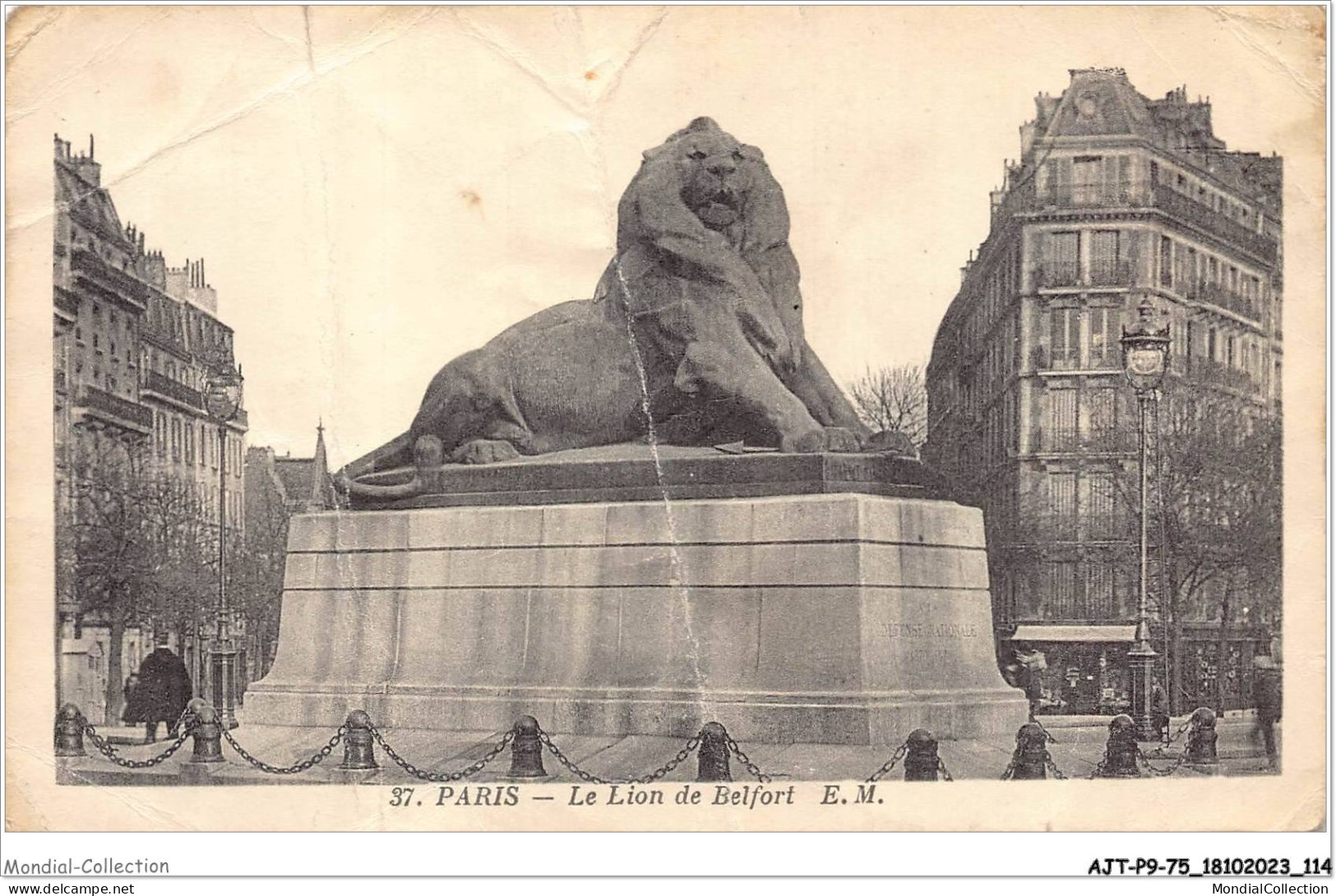 AJTP9-75-0978 - PARIS - Le Lion De Belfort  - Standbeelden