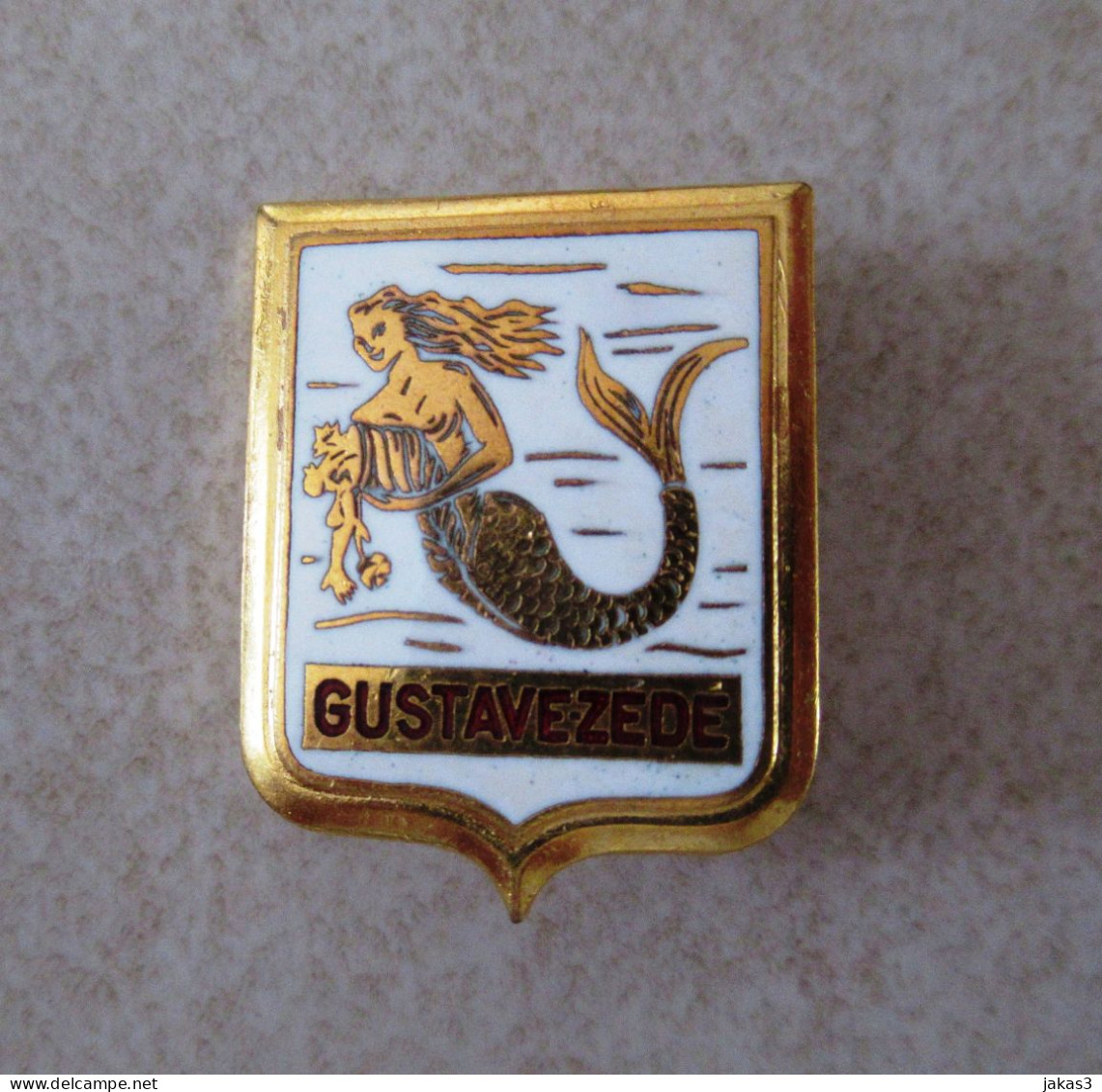 INSIGNE MARINE : RAVITAILLEUR -- GUSTAVE ZEDE -- A.AUGIS -- N° M 540 - Marinera